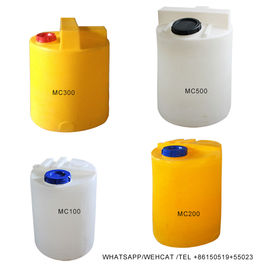 Roto는 지배할 수 있는 투약 펌프 및 Agitatiors Mc100를 가진 Pe Hdpe 화학 탱크를 주조했습니다
